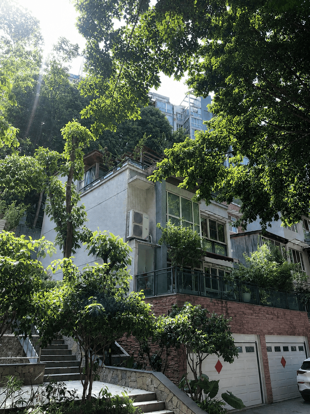 遂宁岛居岁月从容升级：小小岛老别墅加装蒂升悦行款电梯